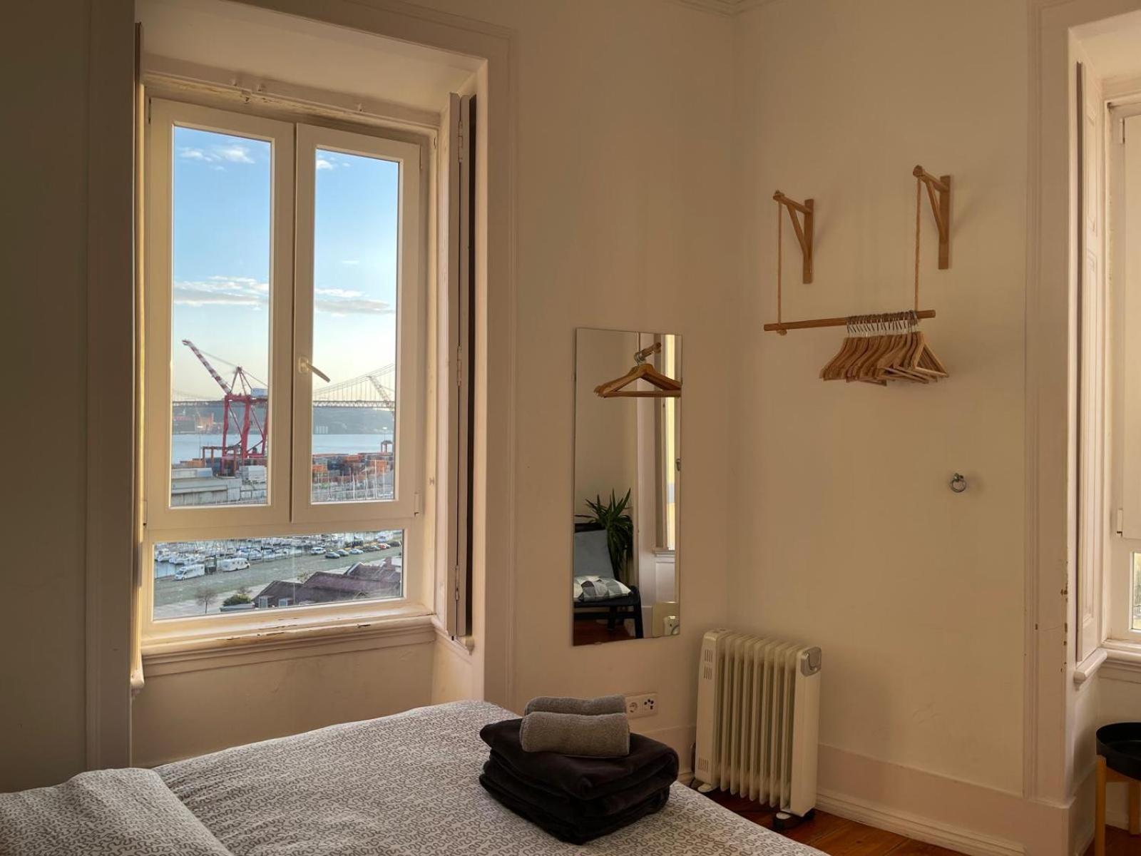 Embassy Arriaga Private Elegance Rooms In Stylish Shared Apartment Lisboa المظهر الخارجي الصورة